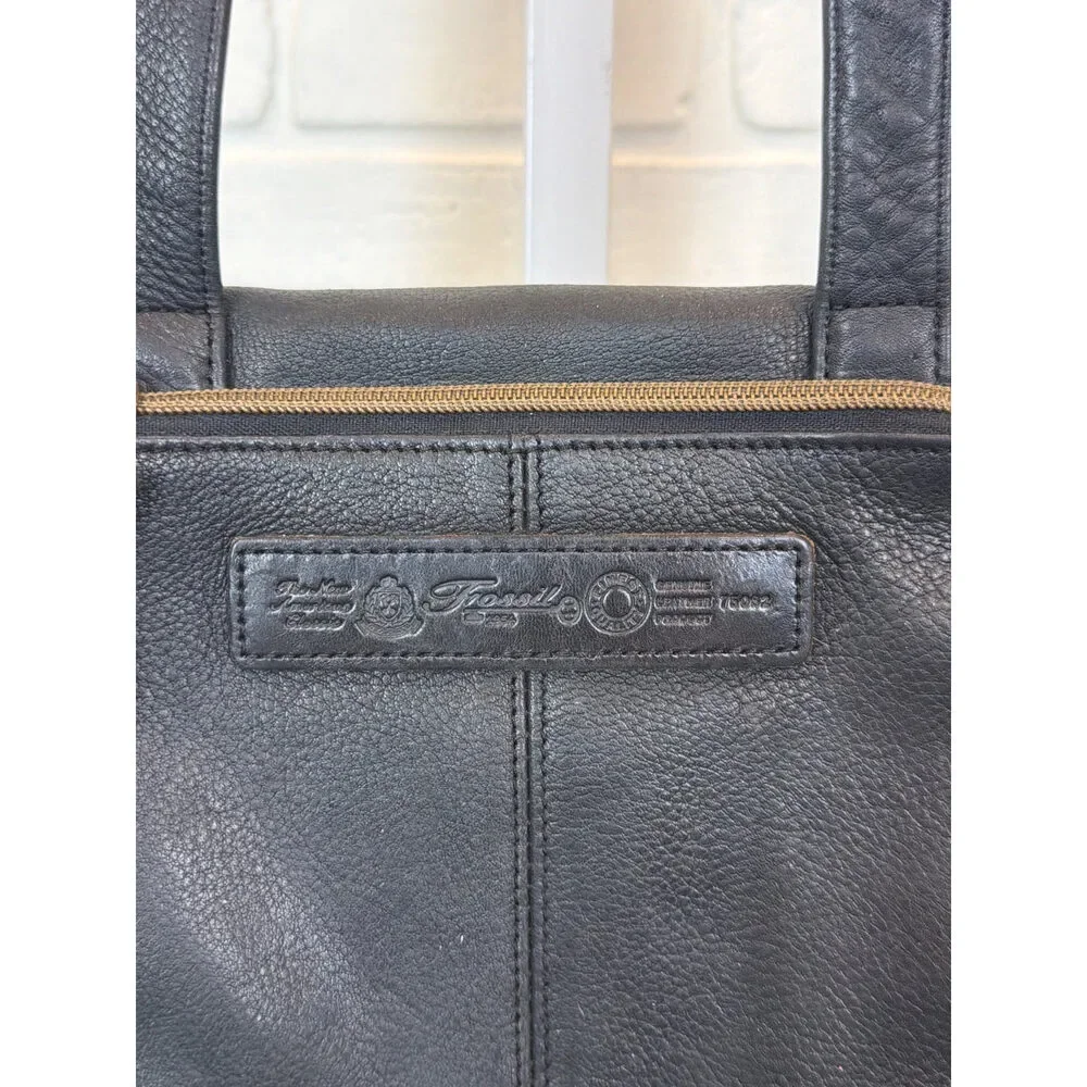 Fossil Leather Crossbody Bag Black Front Flap Pocket